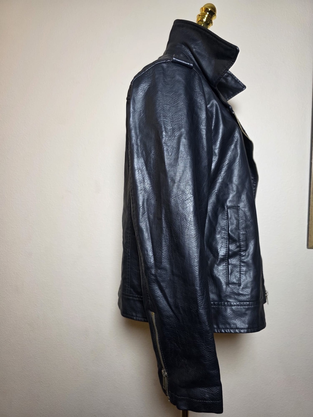 Universal Thread Women's L Black Faux Leather Quilted Moto Biker Jacket - Picture 6 of 7